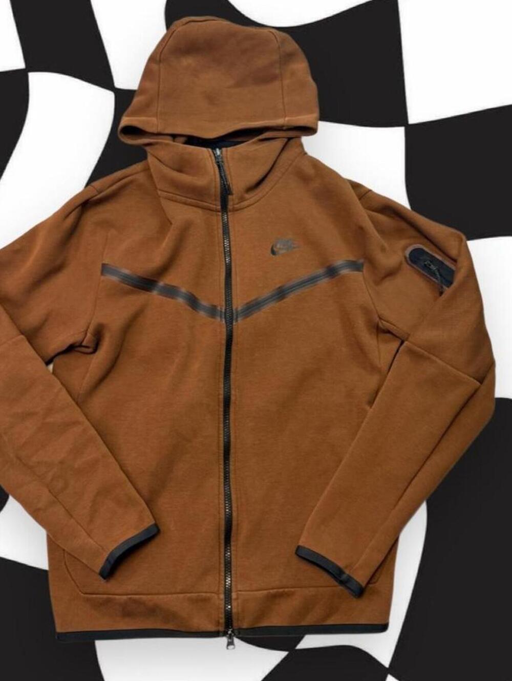 Nike Tech Fleece Hoodie in brown & tan, size Medium